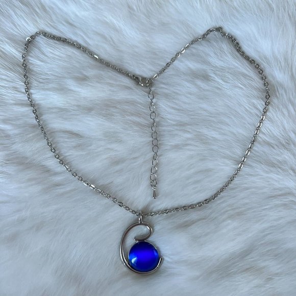 BEautiful Blue Glass Bead Pendant Necklace Silver Tone Adjustable 10829 - Picture 3 of 8